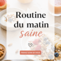 Femme se réveillant avec le sourire, prête à commencer une journée énergique après une routine matinale saine.