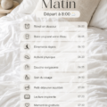 Femme se préparant le matin avec une tasse de café et un agenda