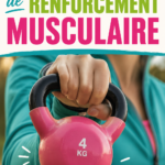 Femme réalisant des exercices de musculation à domicile.